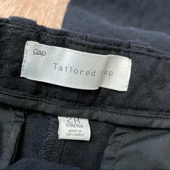 Gap Black Tailored Crop Pants Size 2R Stretch - Picture 3 of 4